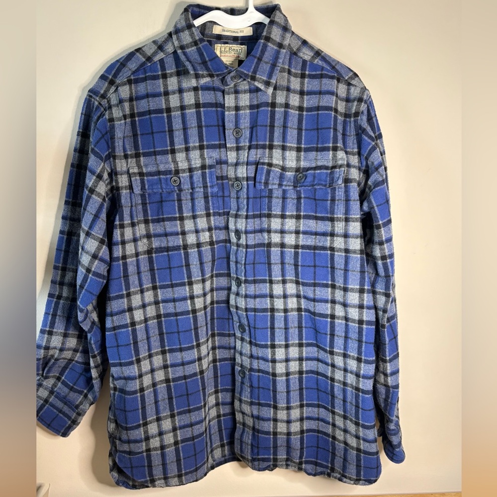 LL Bean Chamois‎ Cloth Shirt
# 277981
Men’s Medium
Blue/Black/Grey Plaid